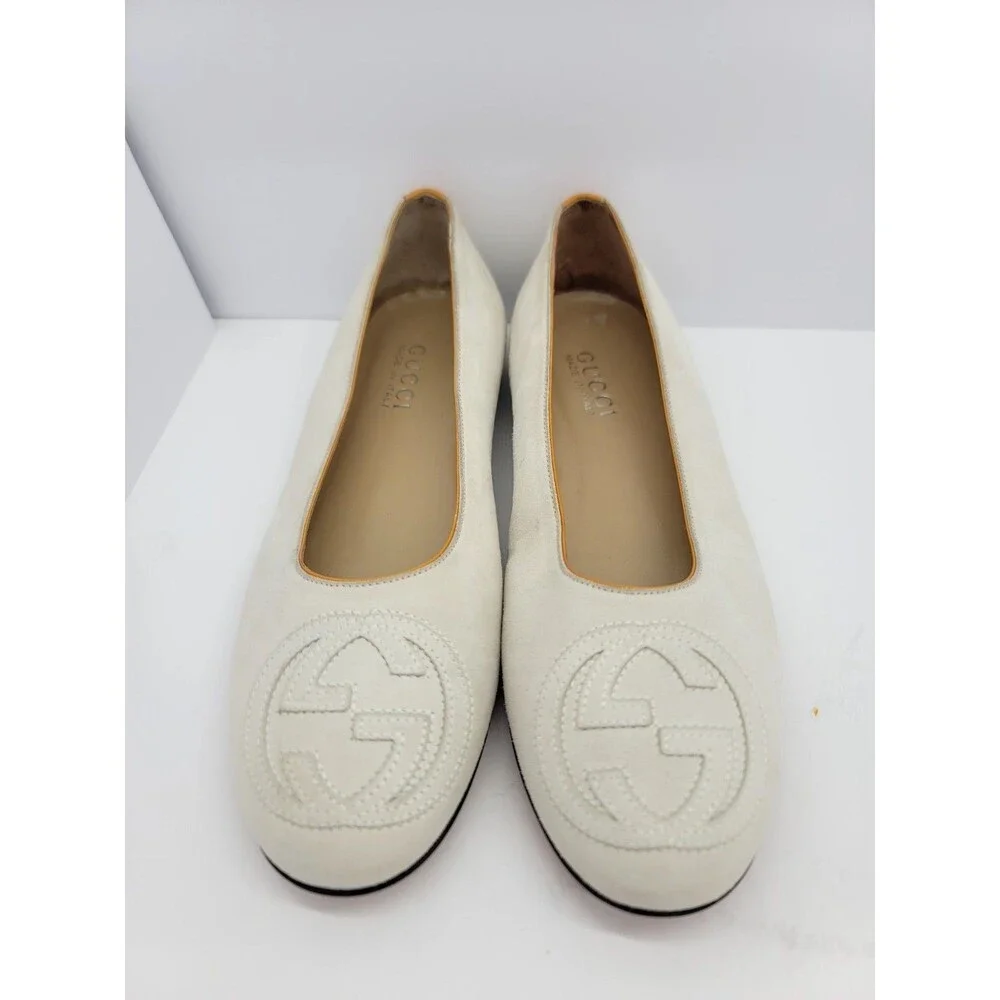 Gucci Women's Size 7 Beige Suede Ballet Flats Slip-On Round Toe Logo